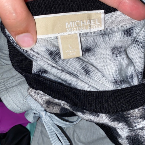 Michael kors top - Picture 3 of 3